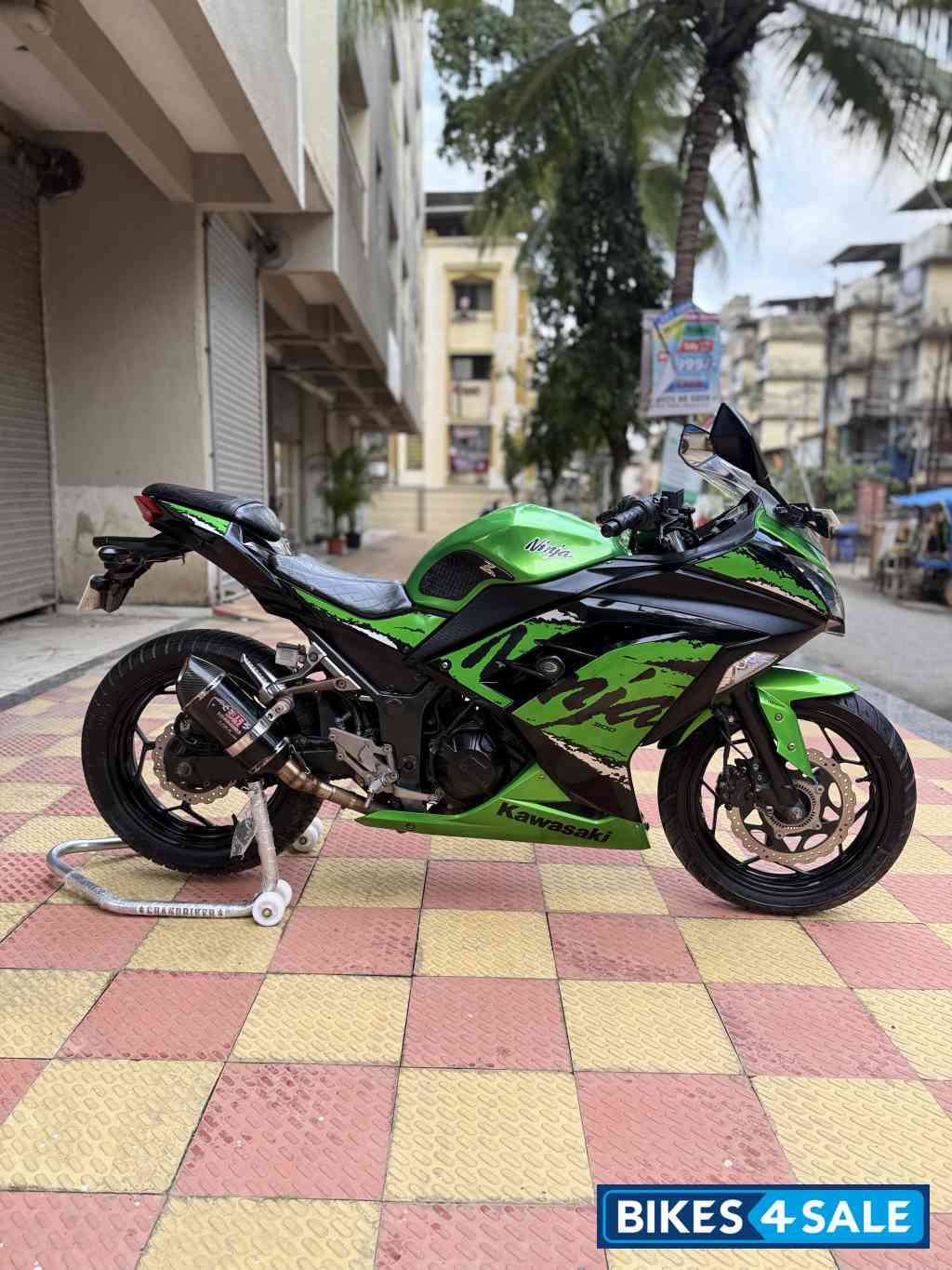 Kawasaki Ninja 300 BS6