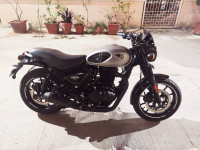 Royal Enfield Hunter 350 Metro  Model
