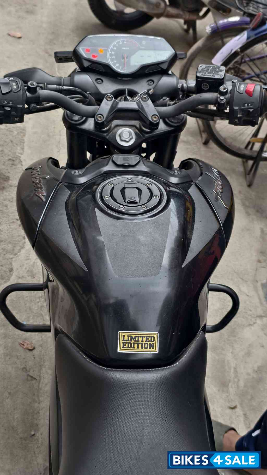 Black Bajaj Pulsar N160 Dual Channel ABS