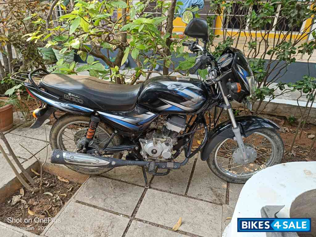 Black Bajaj CT 100