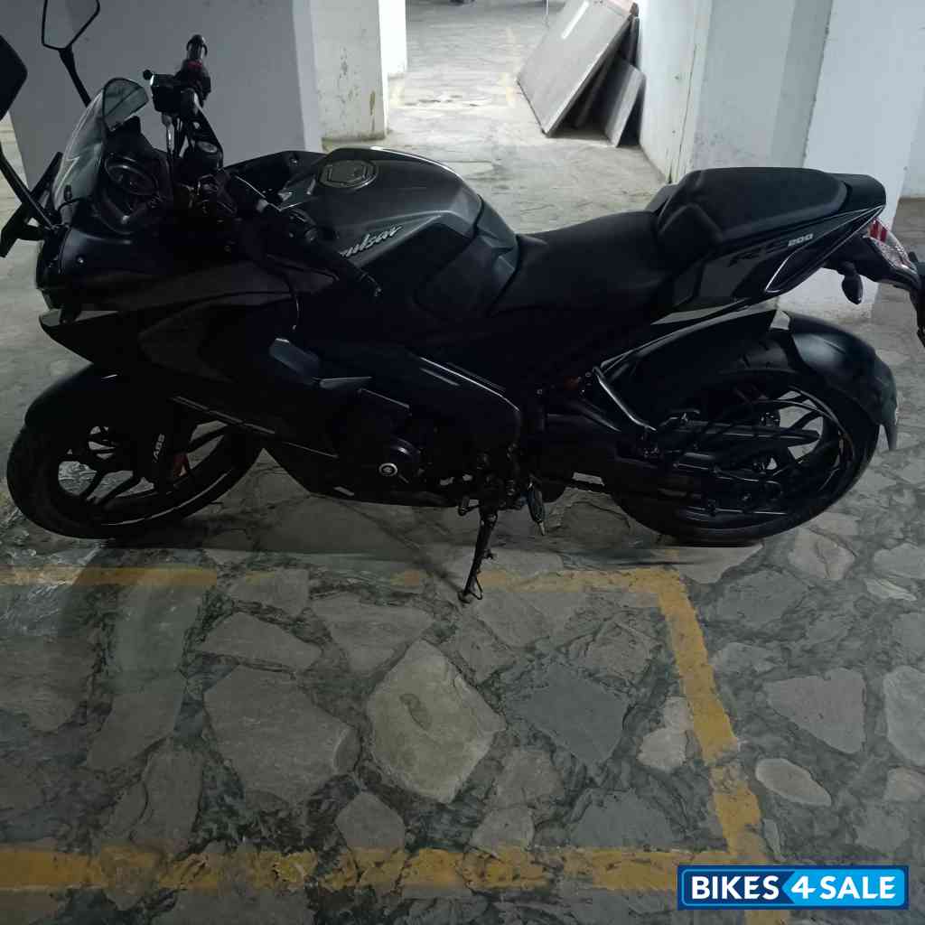 Bajaj Pulsar RS 200 BS6