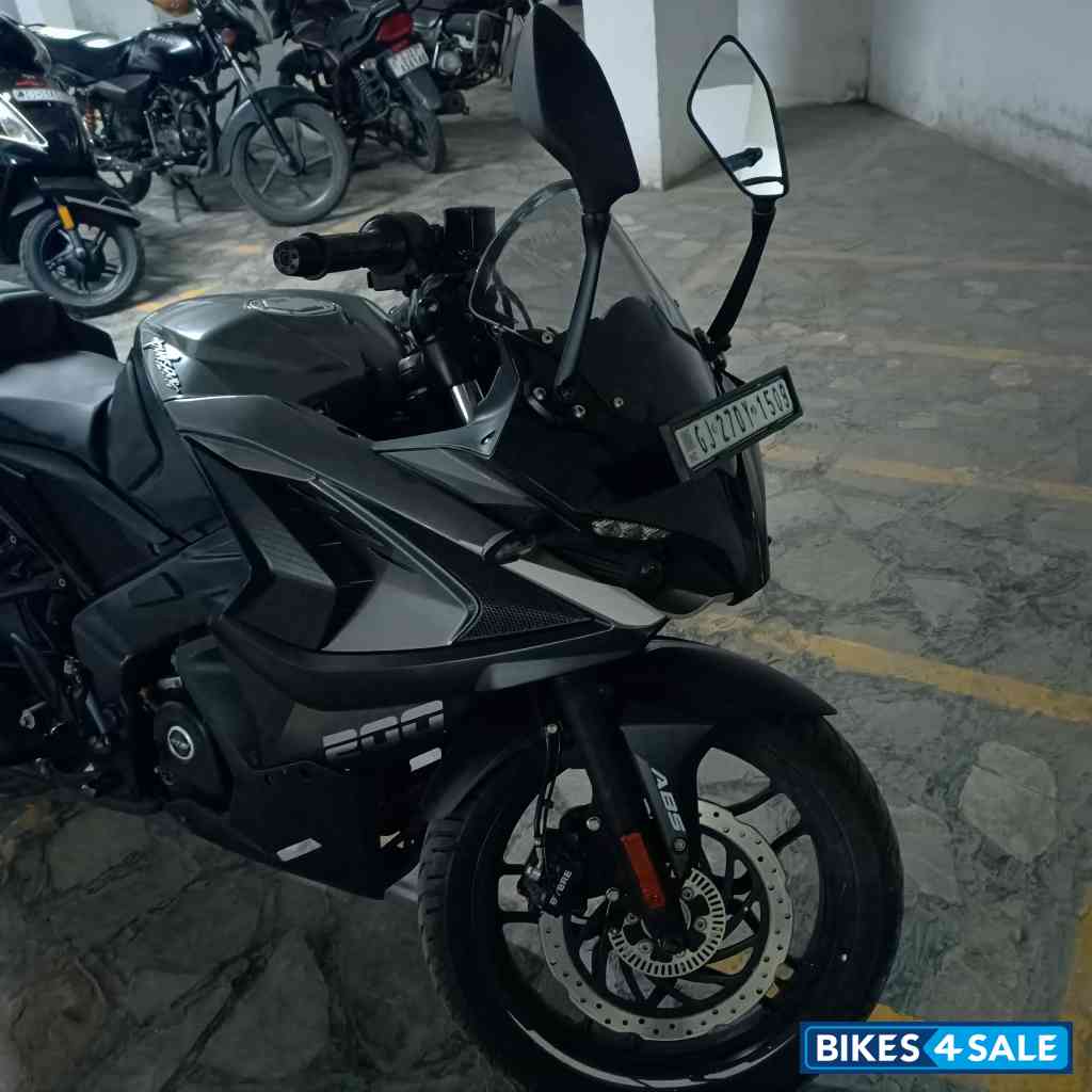Bajaj Pulsar RS 200 BS6