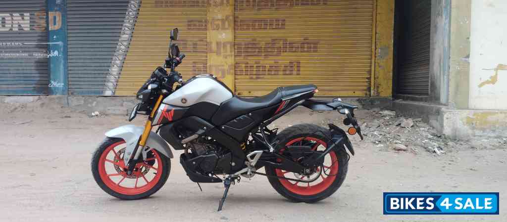 Matt Grey Yamaha MT-15