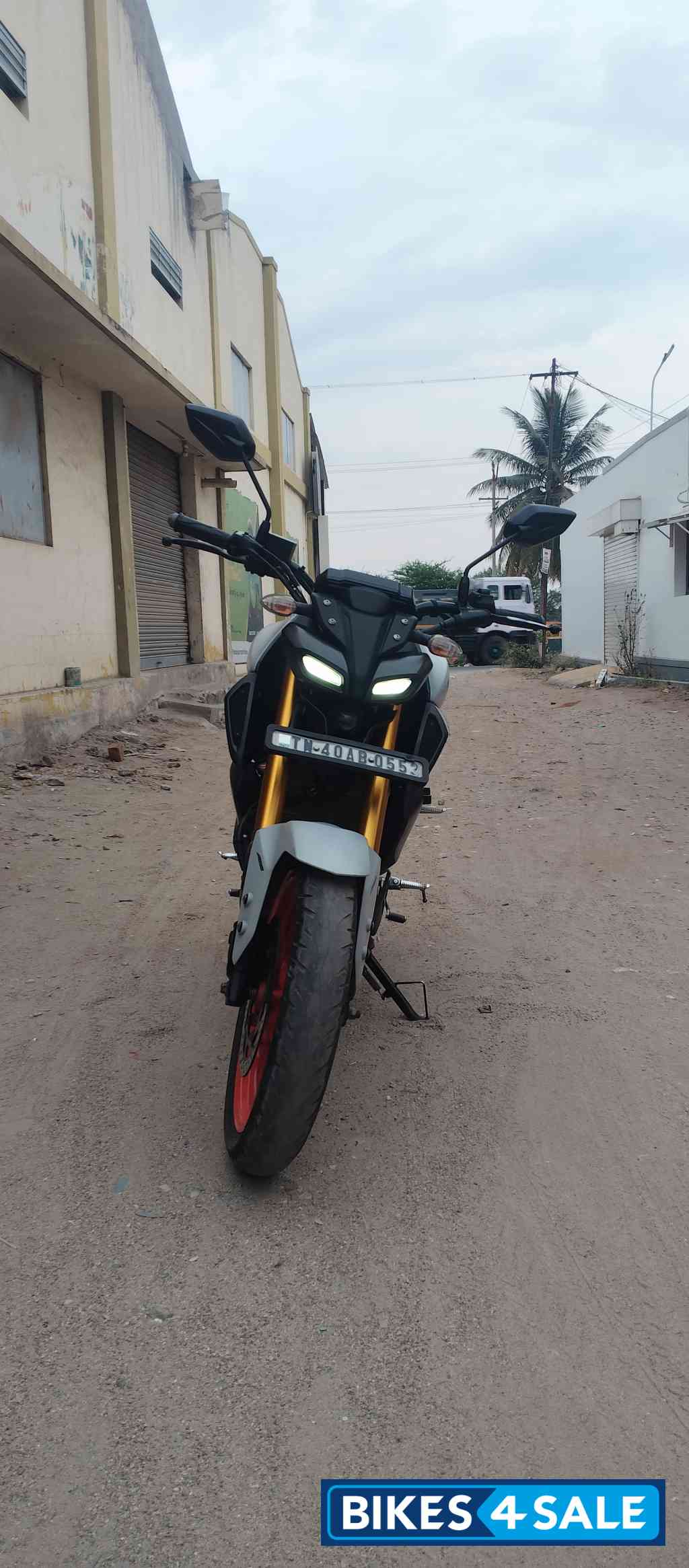 Matt Grey Yamaha MT-15