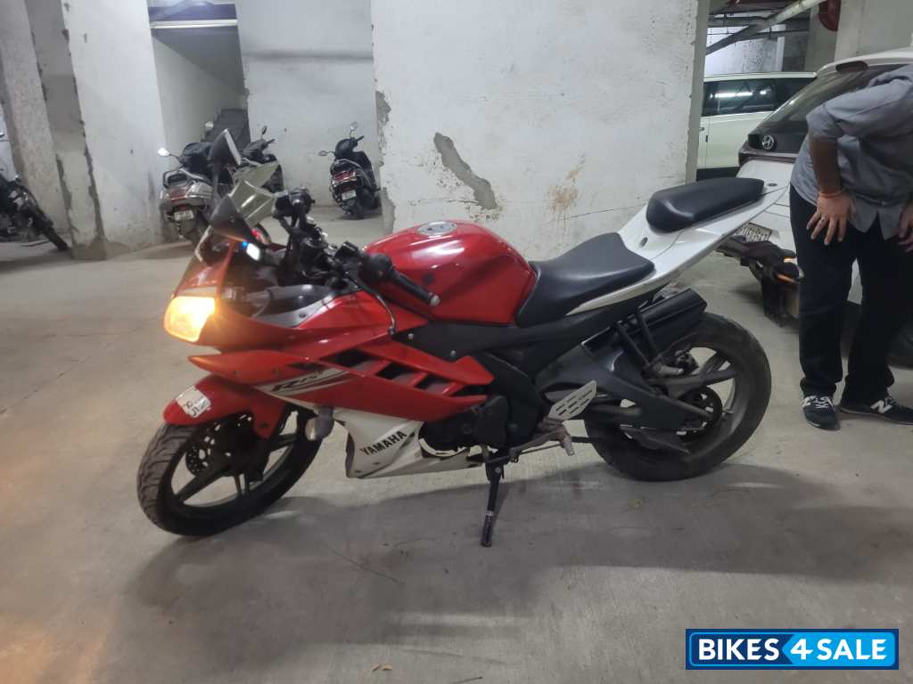 Red And Black Yamaha YZF R15