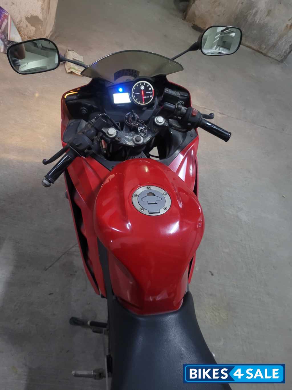 Red And Black Yamaha YZF R15