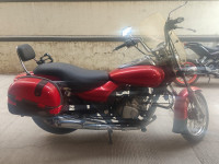 Red Bajaj Avenger 180 DTS-i