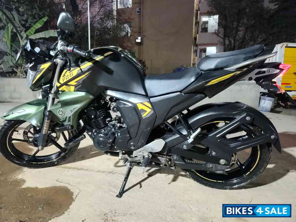 Camouflage Military Yamaha FZ-S FI V2