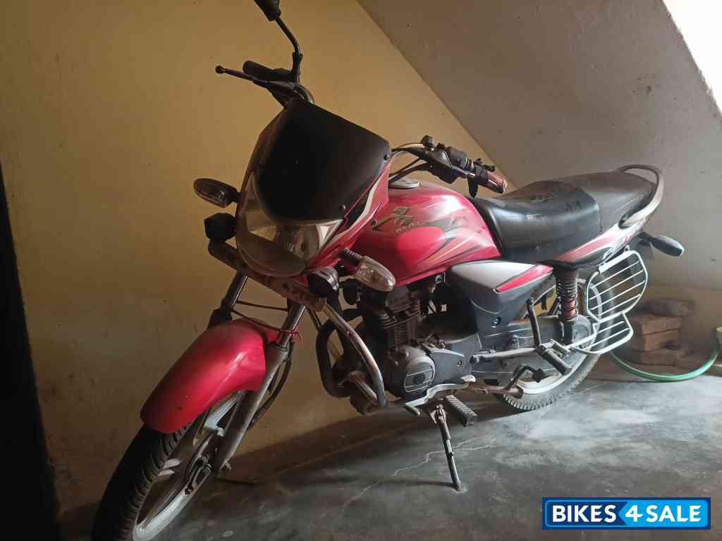 Red Bajaj Platina 100