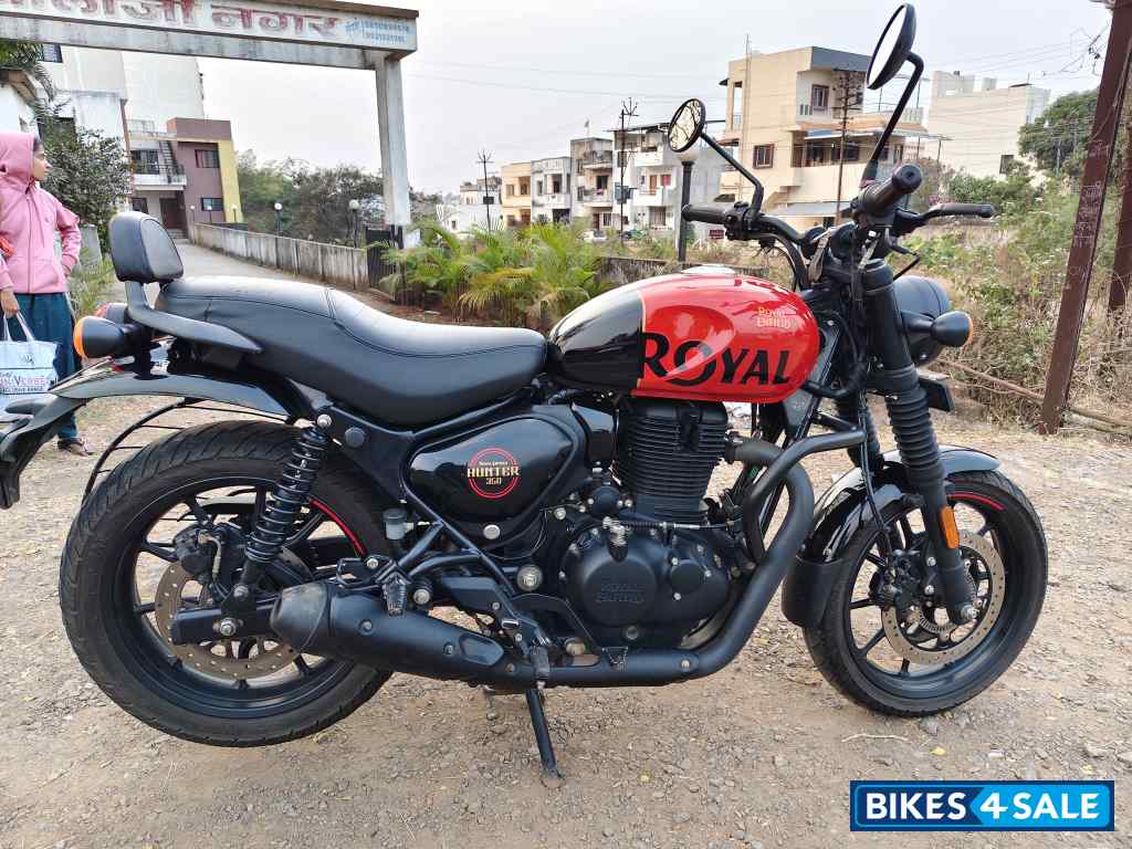 Rebel Red Royal Enfield Hunter 350 Metro