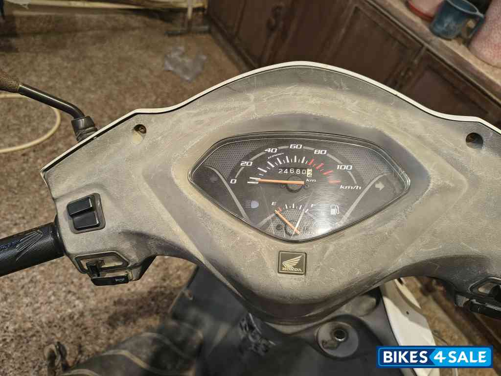 White Honda Activa 3G White Honda Activa 3G