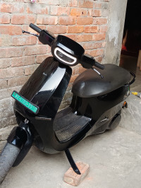 Jet Black Ola S1 Pro