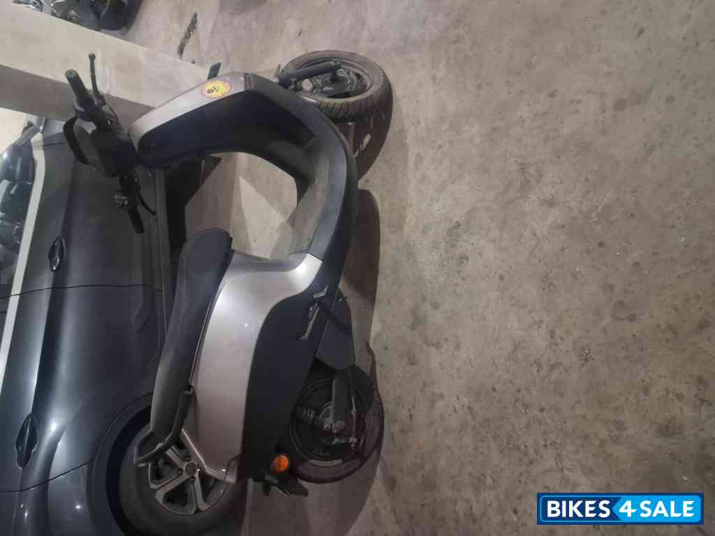 Silver Ola S1X 4 kWh Silver Ola S1X 4 kWh