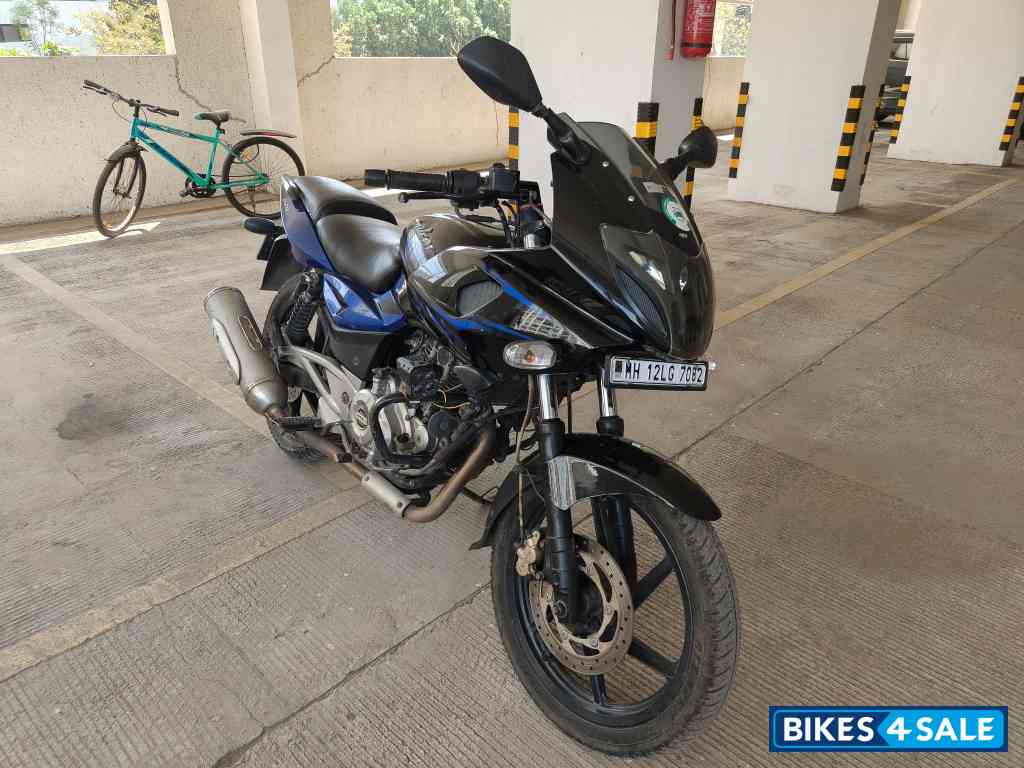 Bajaj Pulsar 220F Bajaj Pulsar 220F