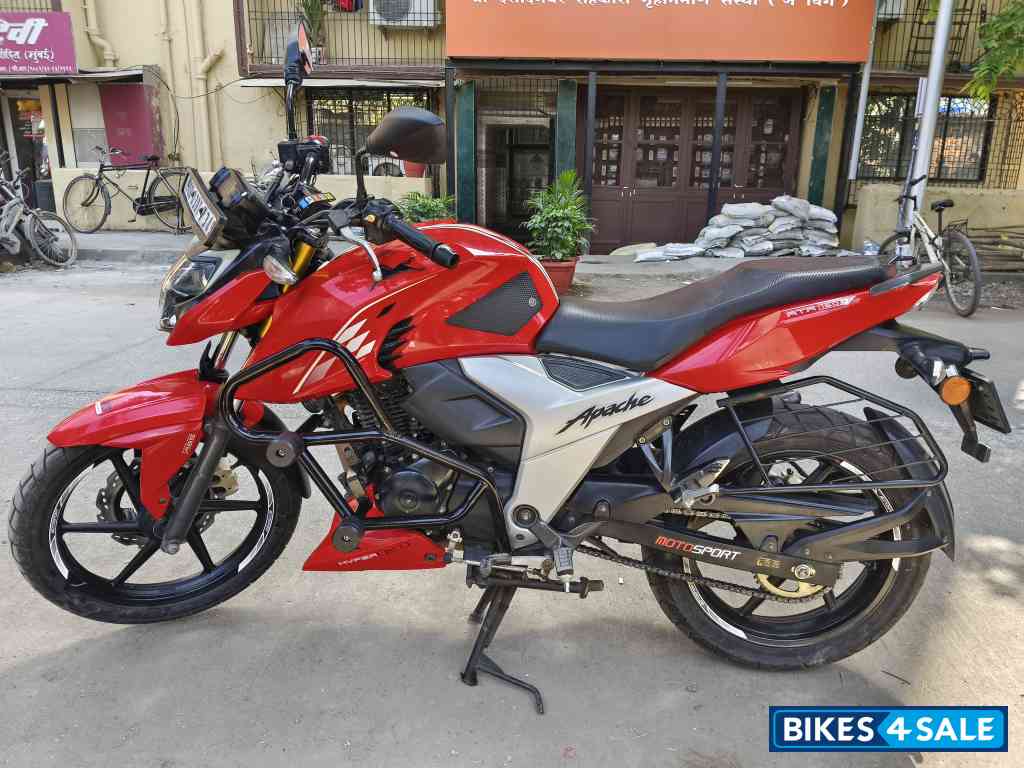 TVS Apache RTR 160 4V BS6