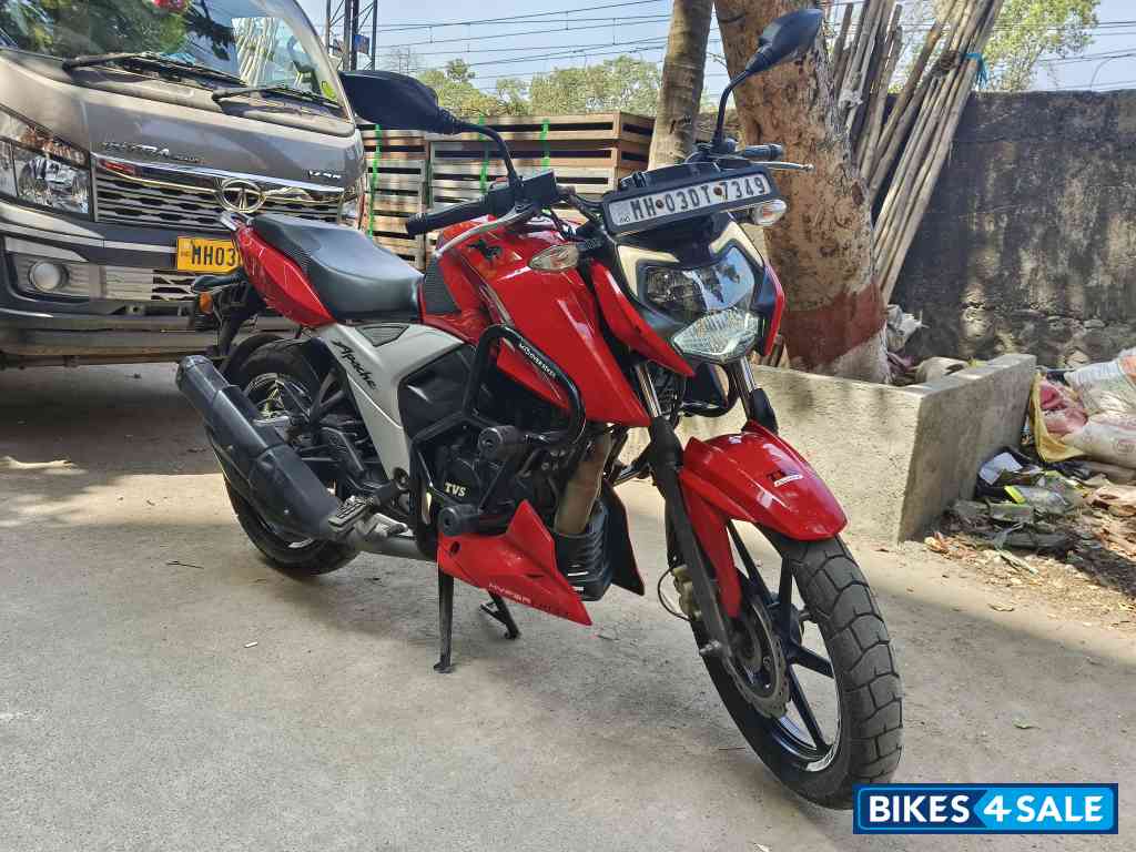 TVS Apache RTR 160 4V BS6