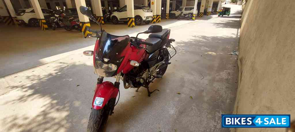 Red Bajaj Pulsar 180 DTSi