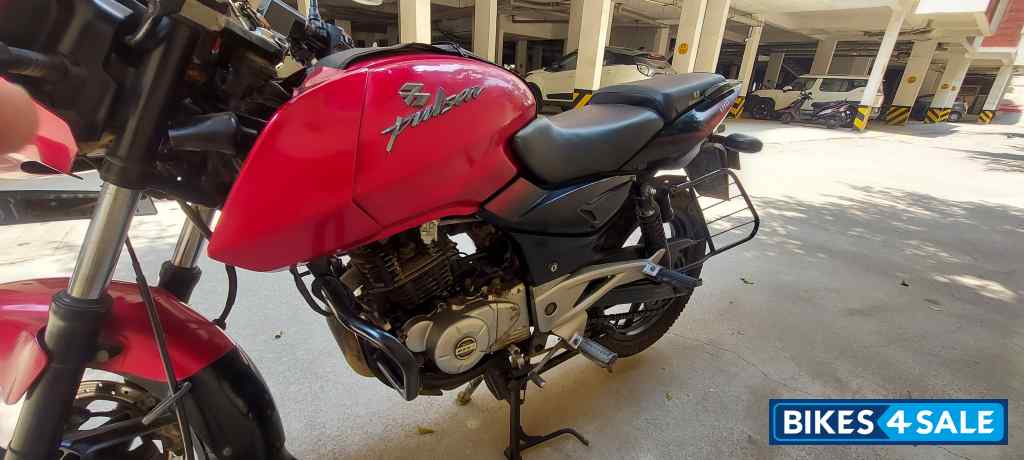 Red Bajaj Pulsar 180 DTSi
