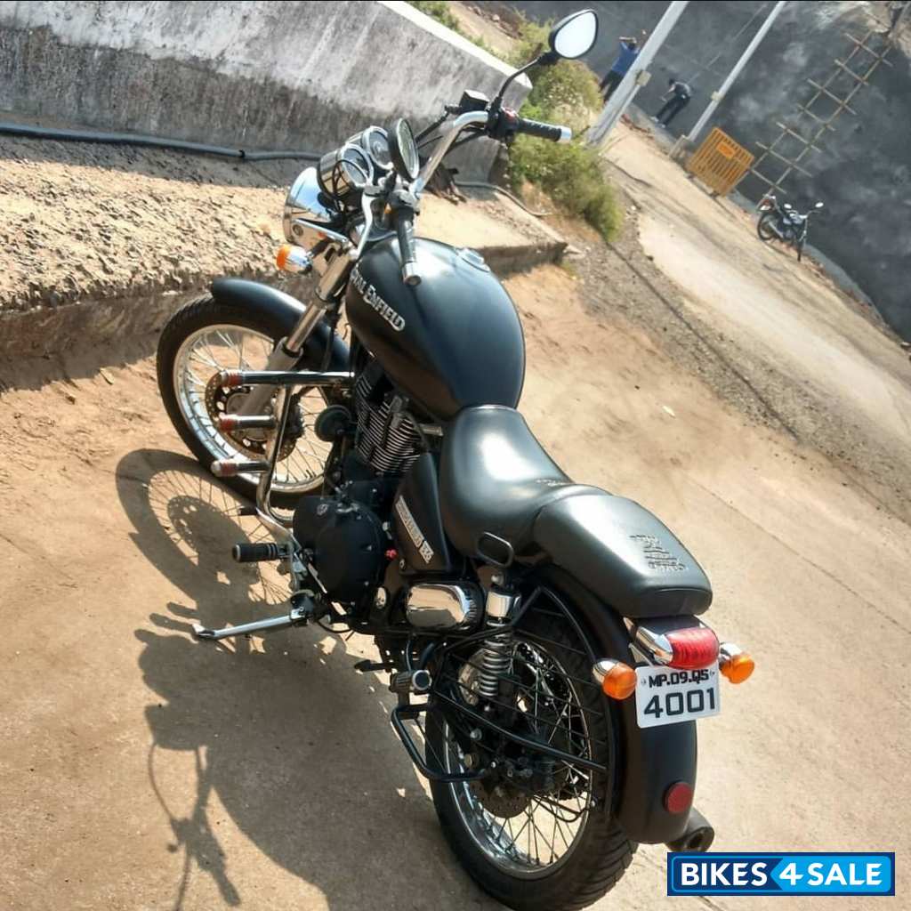 Matt Black Royal Enfield Thunderbird 350