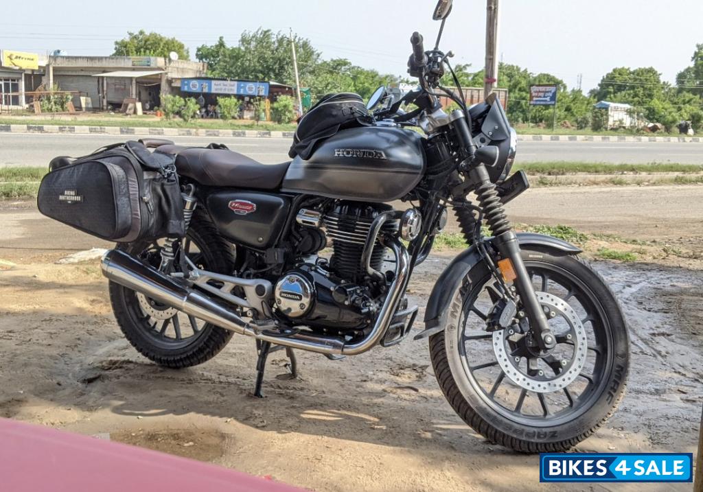 Matte Black Honda Hness CB350 DLX Pro