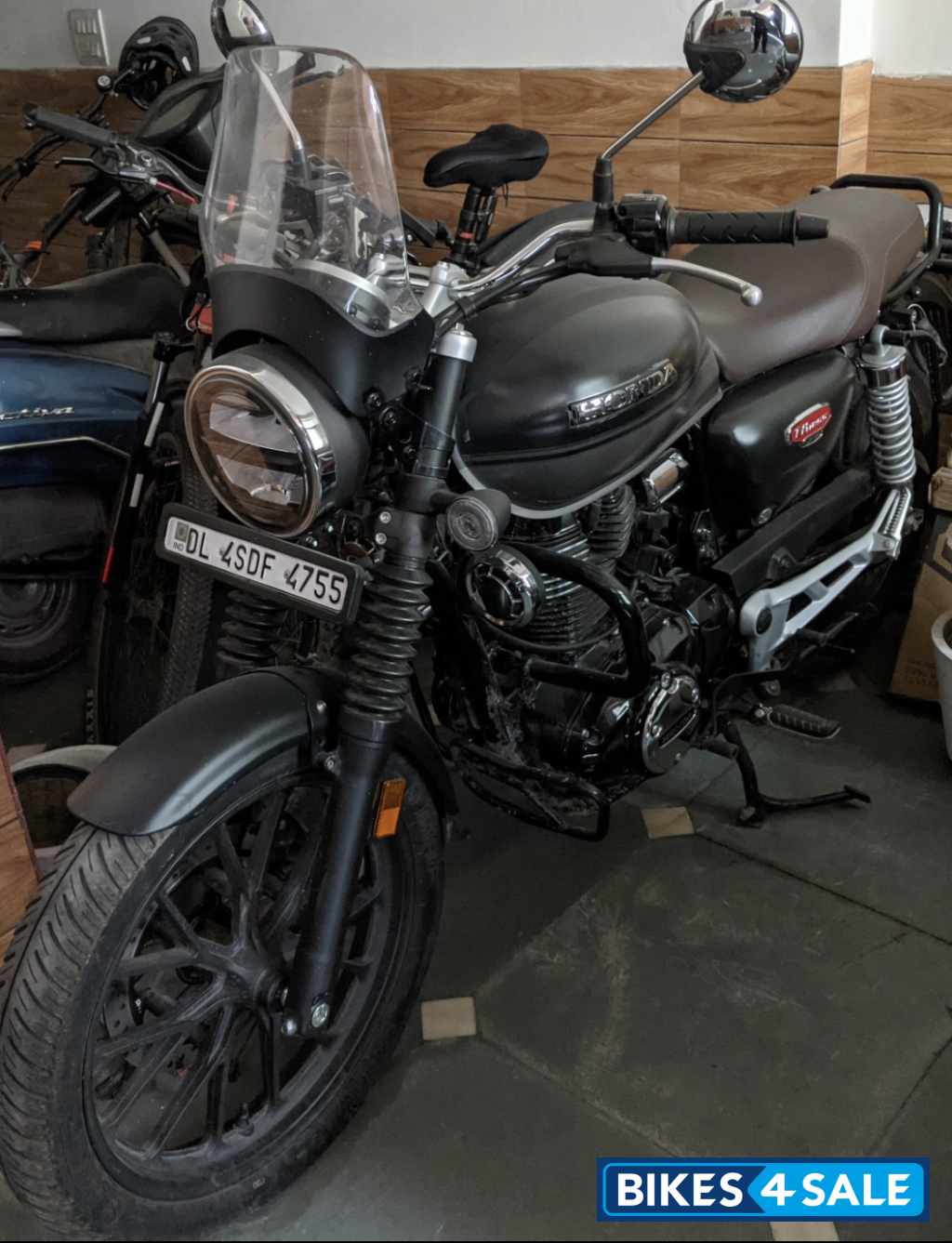Matte Black Honda Hness CB350 DLX Pro