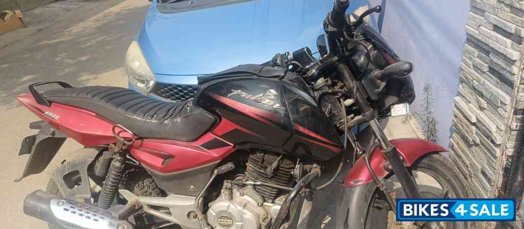 Wine Red Black Bajaj Pulsar 150 DTSi