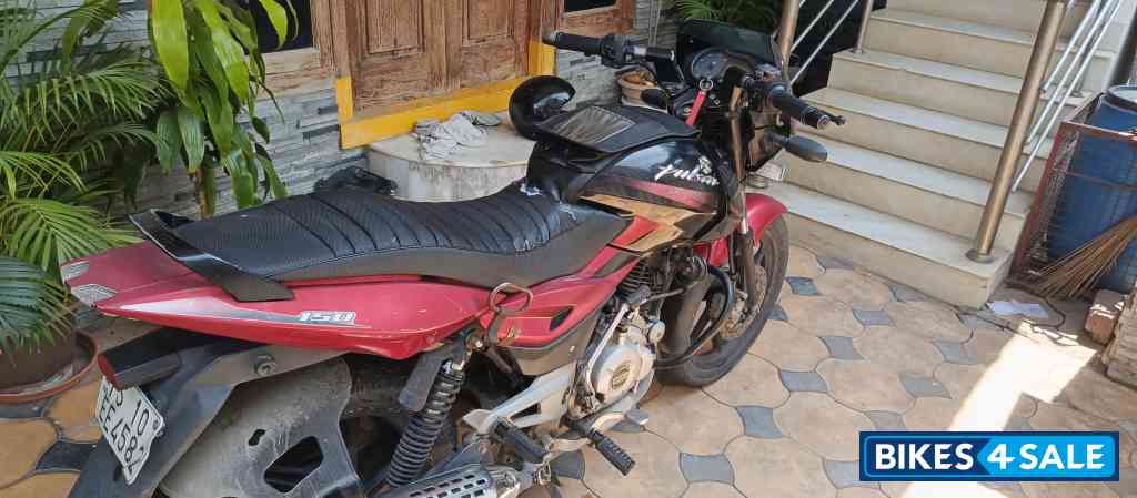 Wine Red Black Bajaj Pulsar 150 DTSi