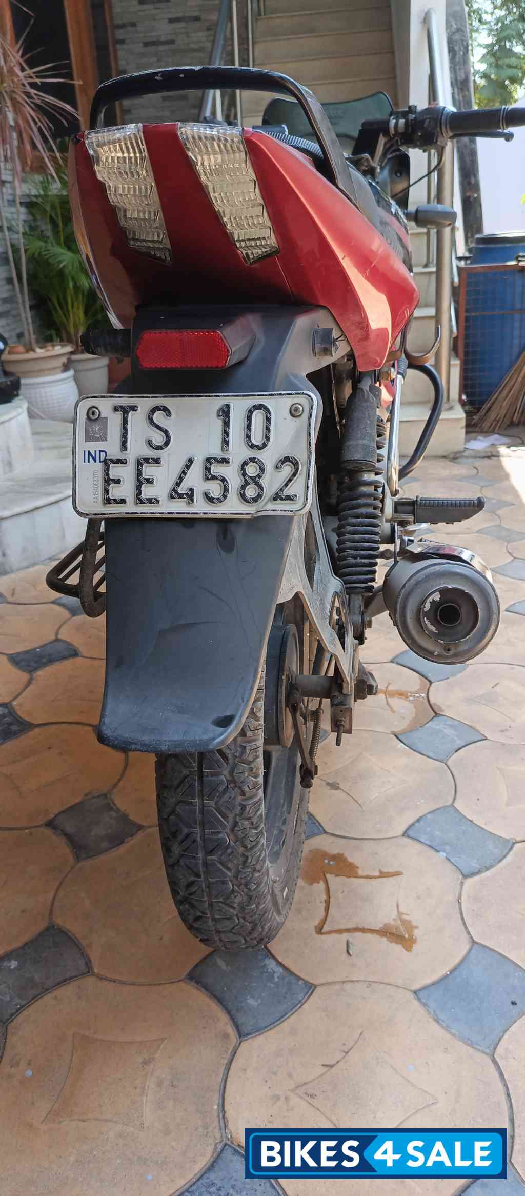 Wine Red Black Bajaj Pulsar 150 DTSi