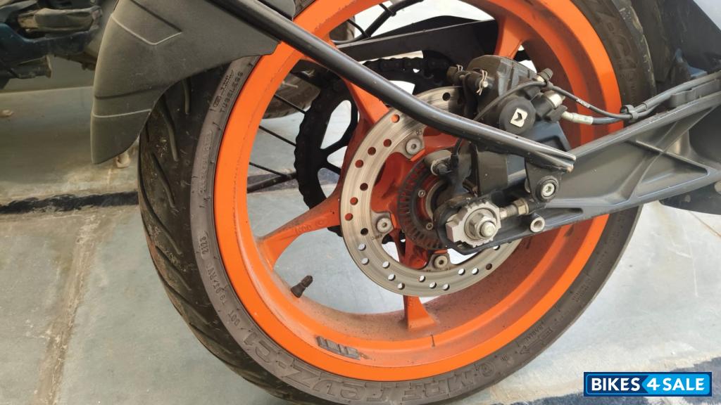Orange KTM RC 125