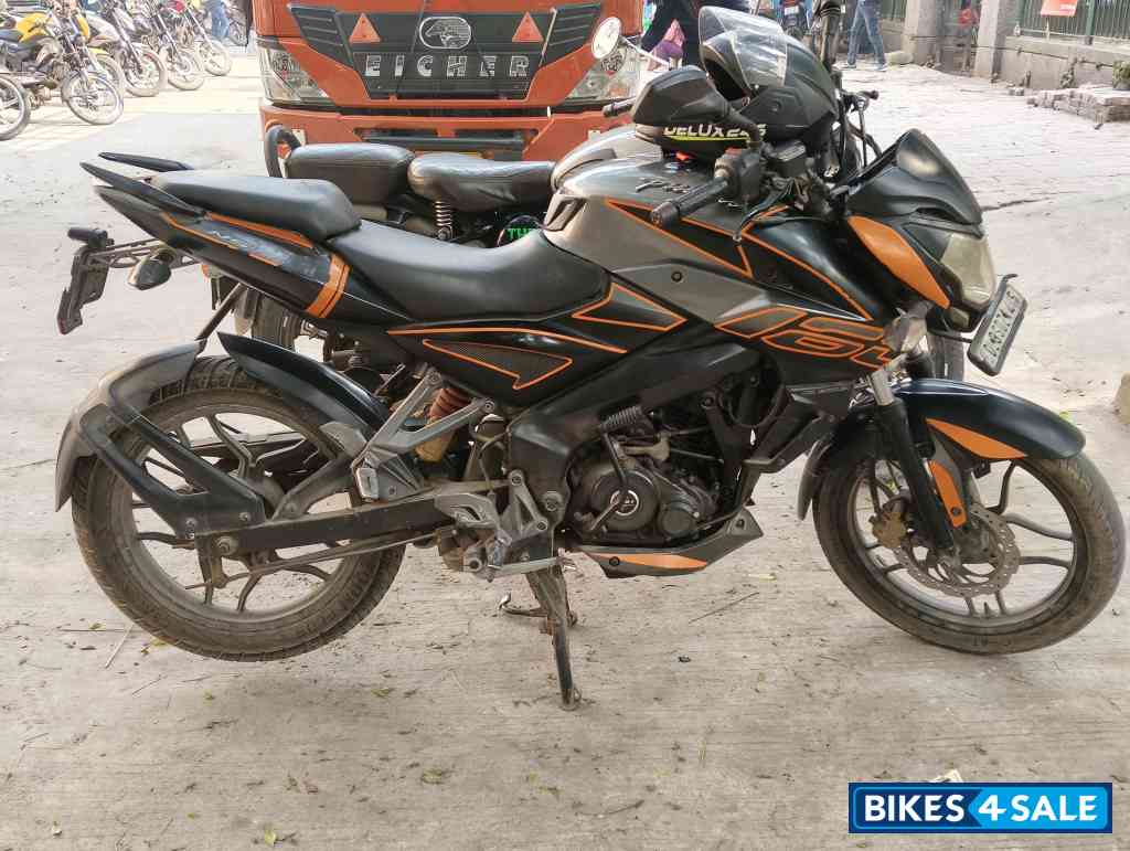 Pewter Grey Bajaj Pulsar NS 160