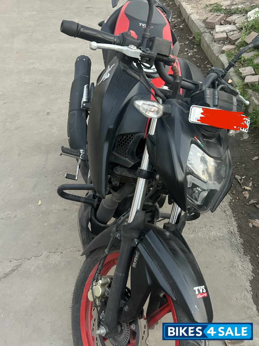 Black And Red TVS Apache RTR 160 4V Special Edition