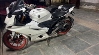 Yamaha R15 V4