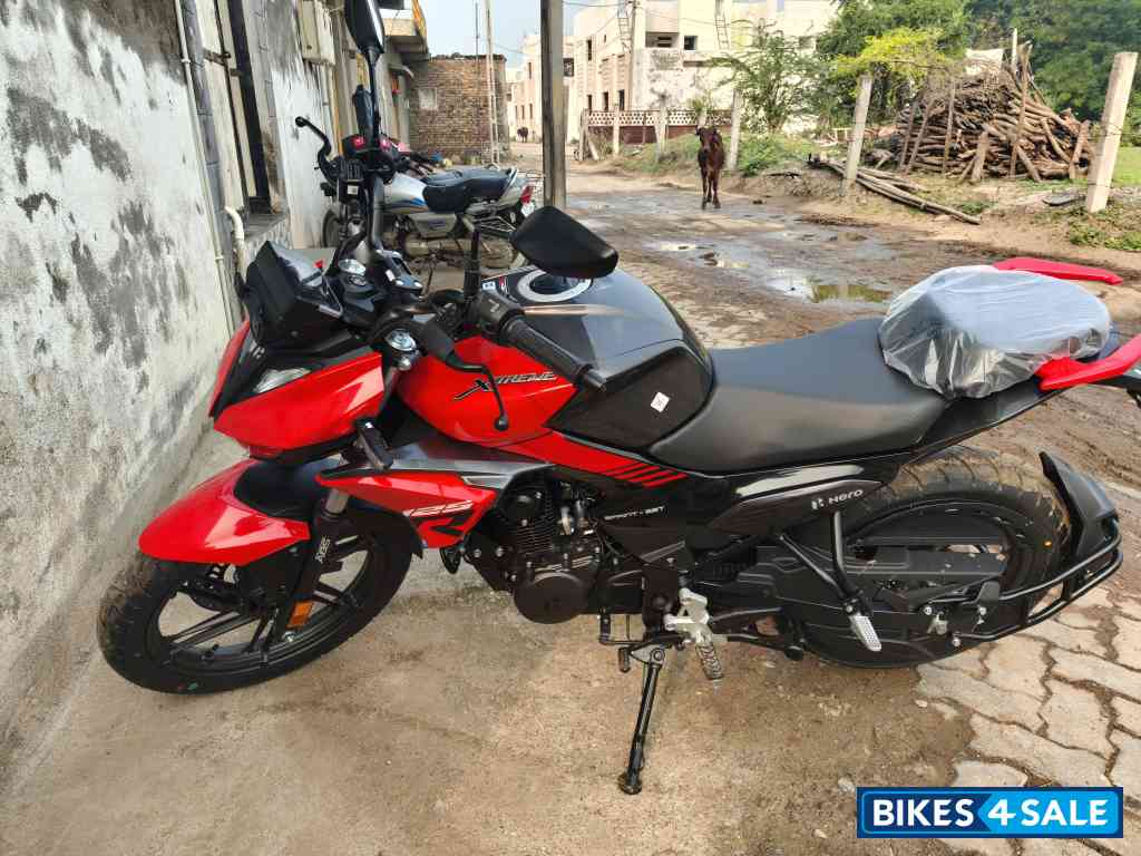 Red Hero Xtreme 125R