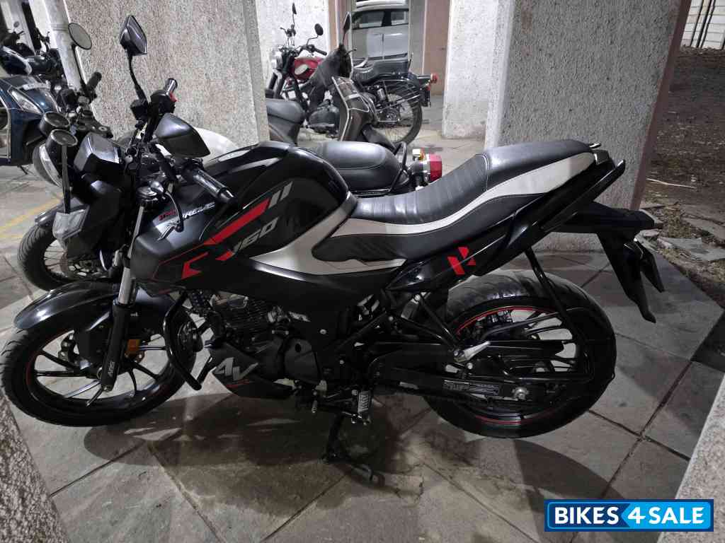 Black Hero Xtreme 160R 4V Connected 2.0