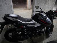 Black Hero Xtreme 160R 4V Connected 2.0