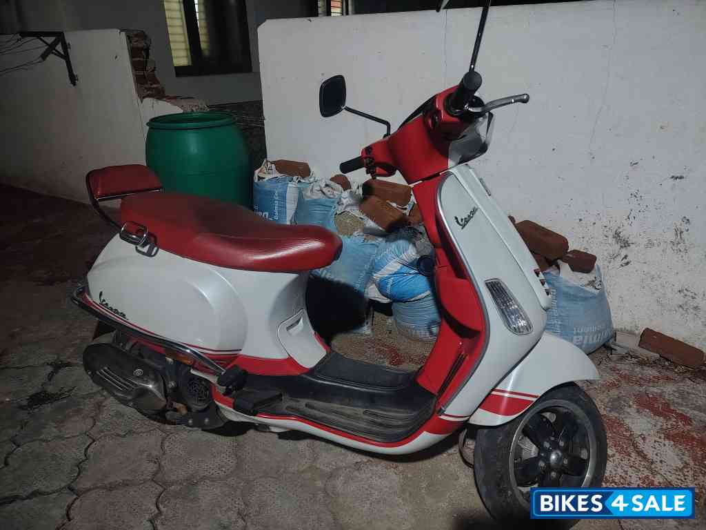 Vespa SXL 125