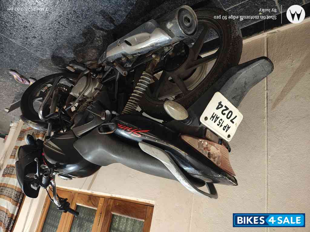 Black Honda Shine 125 Disc