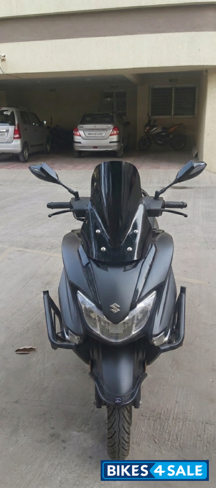 Black Suzuki Burgman Street BS6