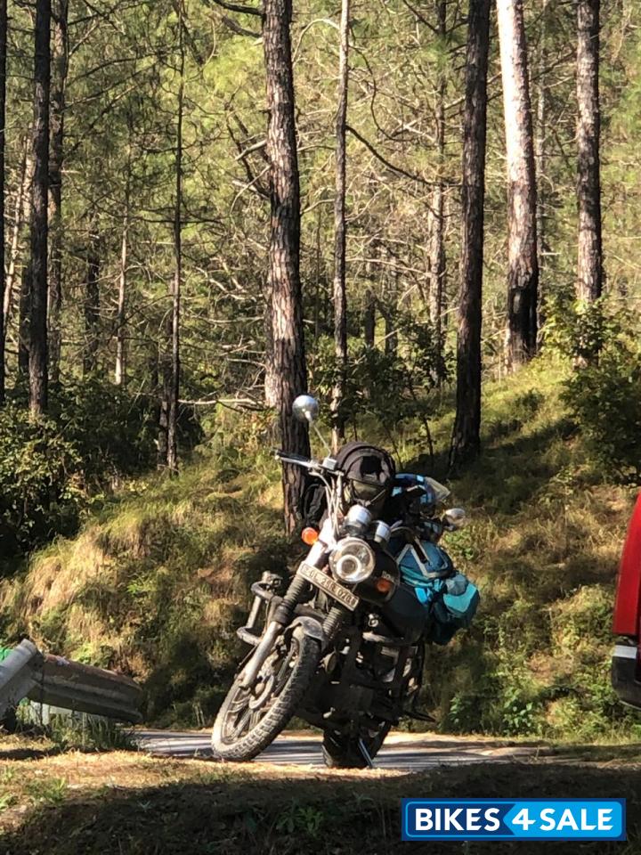 Black Royal Enfield Thunderbird 350