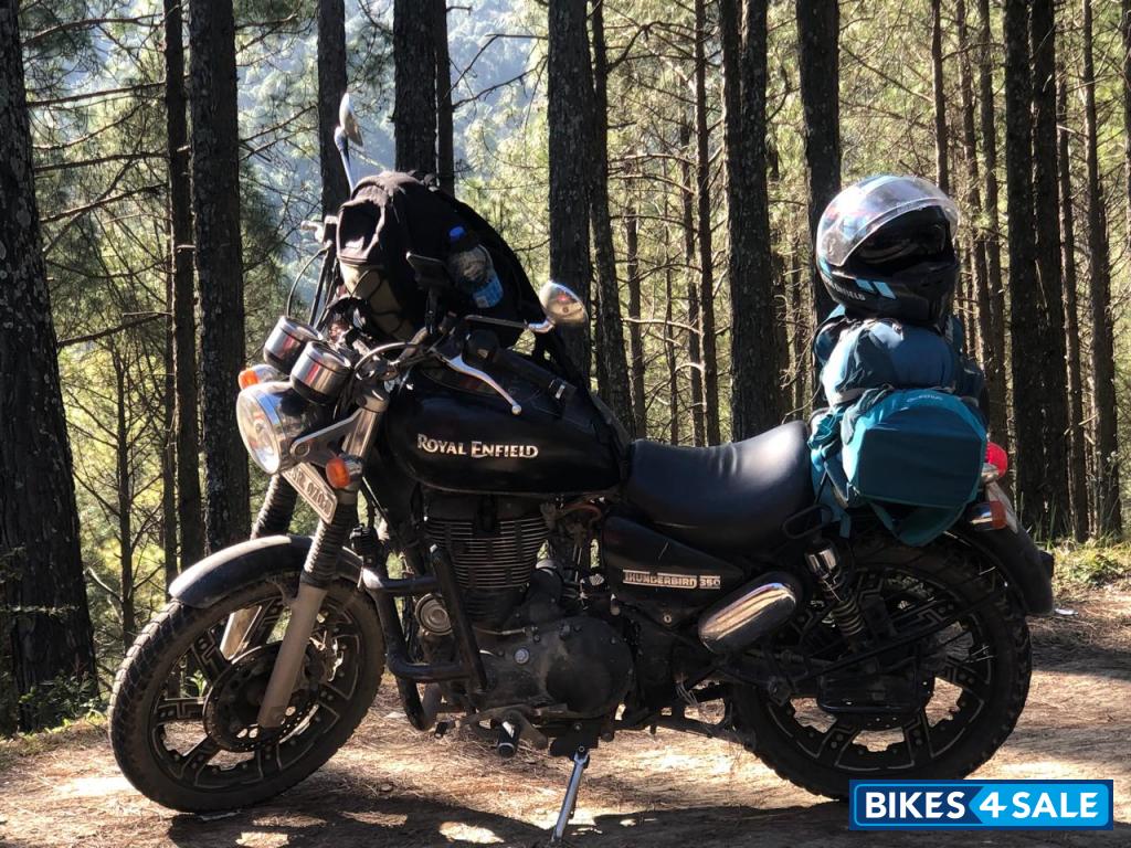 Black Royal Enfield Thunderbird 350