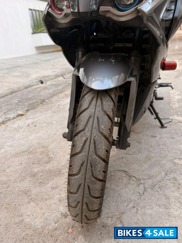 Bajaj Pulsar RS 200 ABS