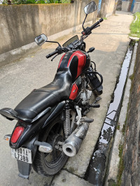 Bajaj V15