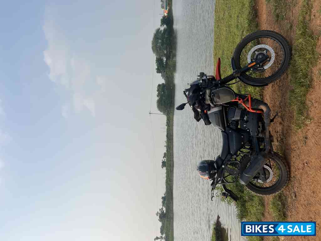 Yezdi Adventure Matte