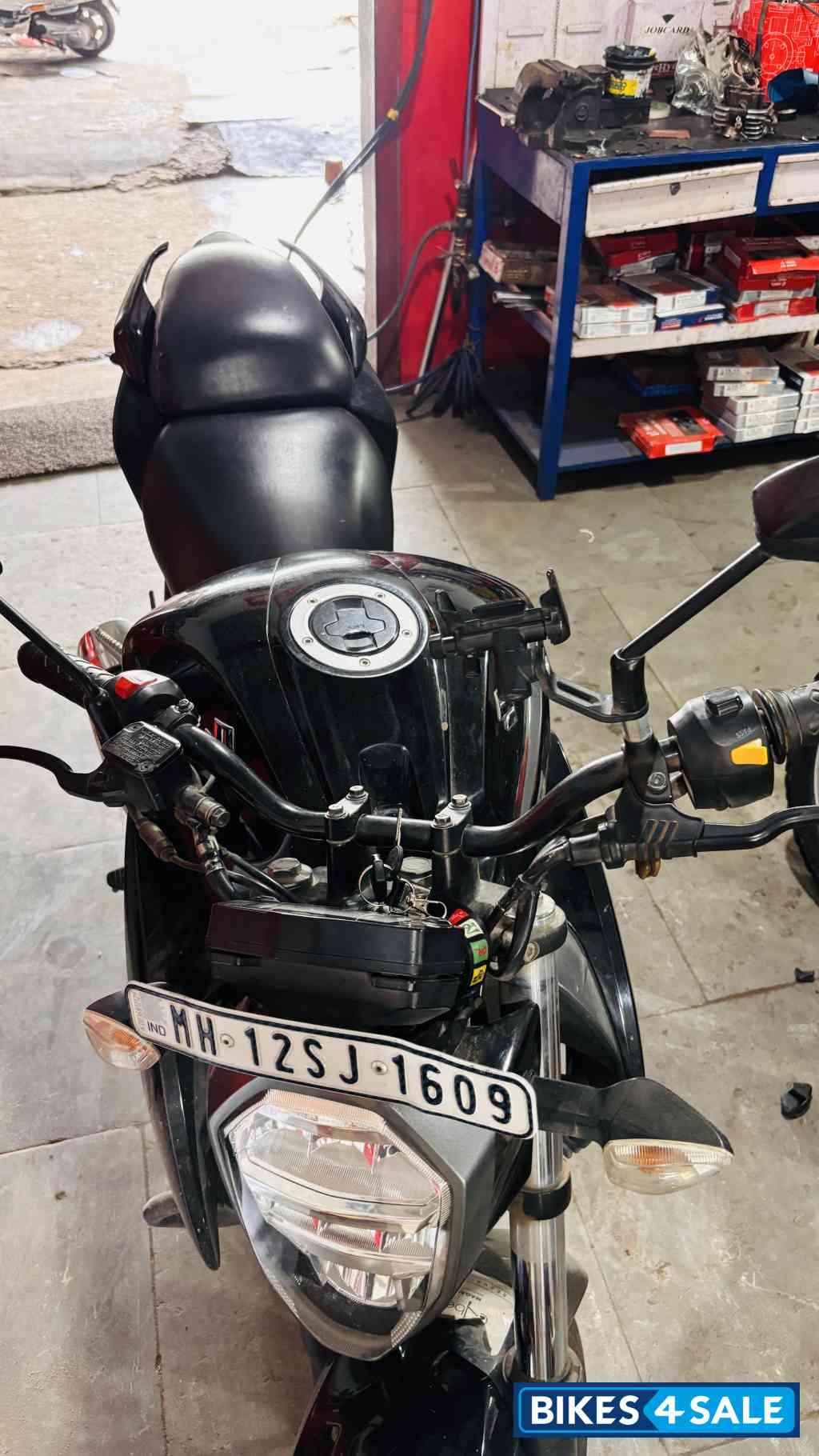 Black Suzuki Gixxer ABS