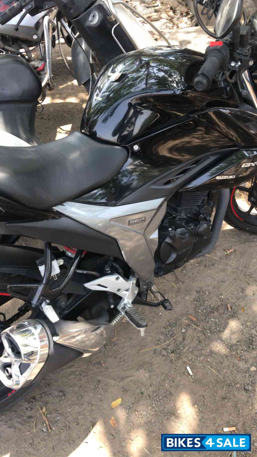 Black Suzuki Gixxer ABS