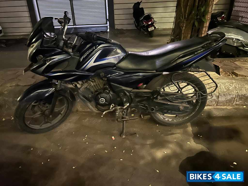 Bajaj Discover 150 F