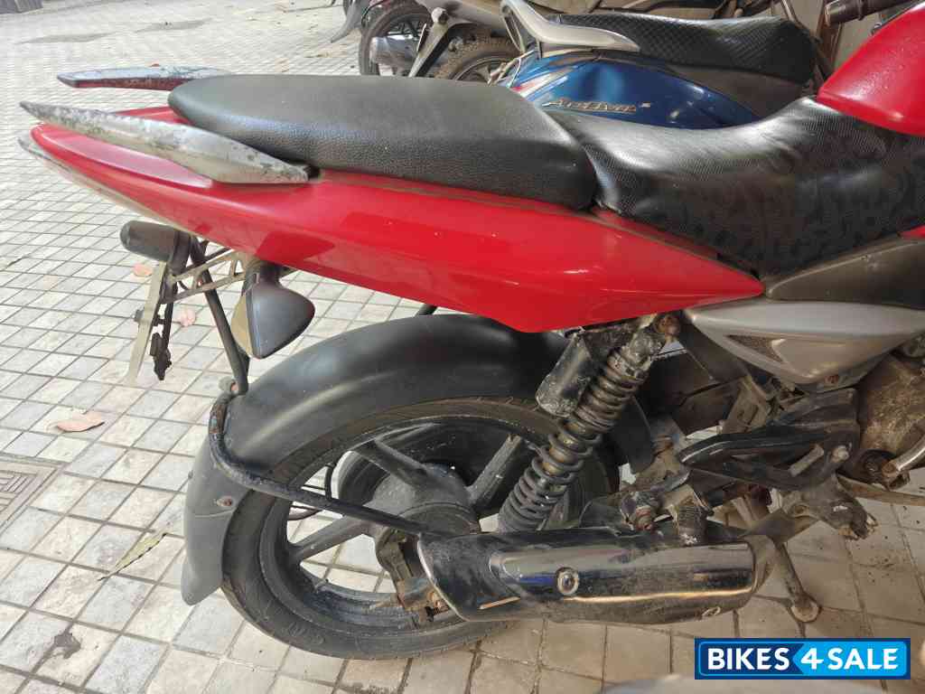 Red Bajaj Pulsar 125