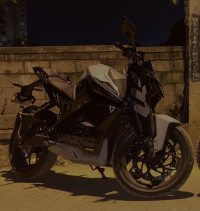 Ultraviolette F77 Mach 2