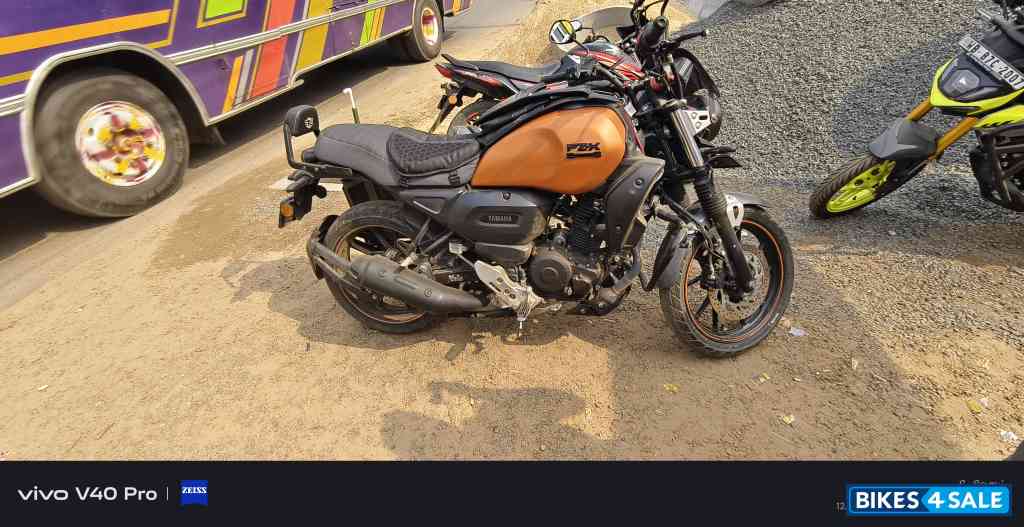 Orange Yamaha FZ-X