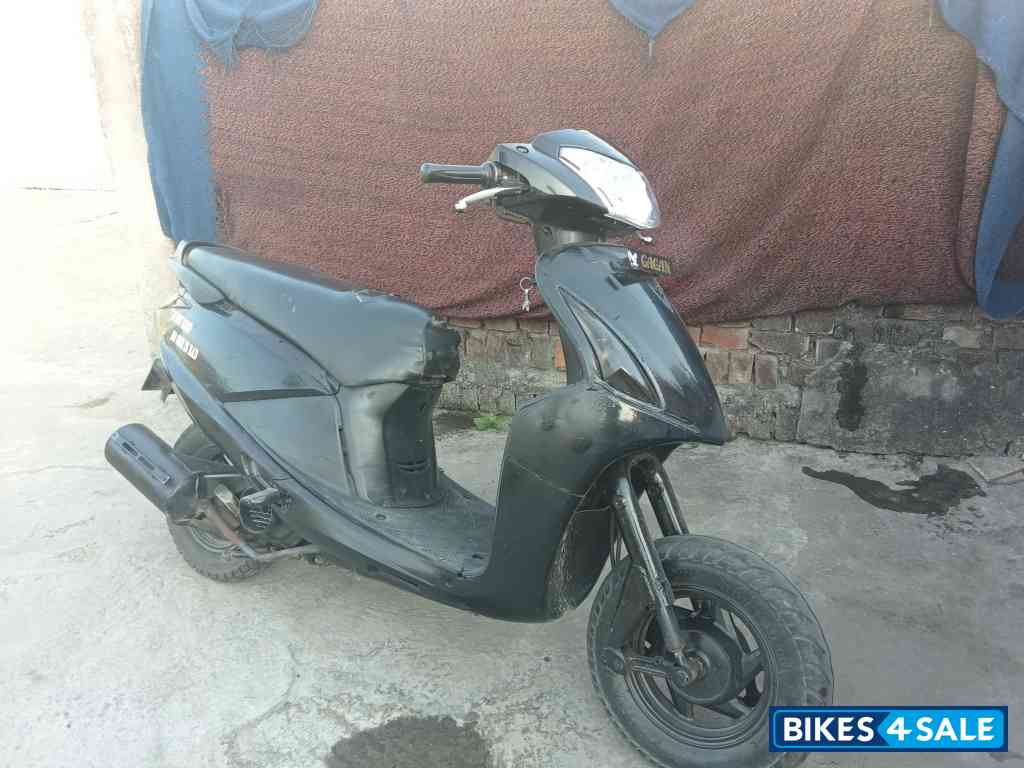 Black Lamination Hero Pleasure